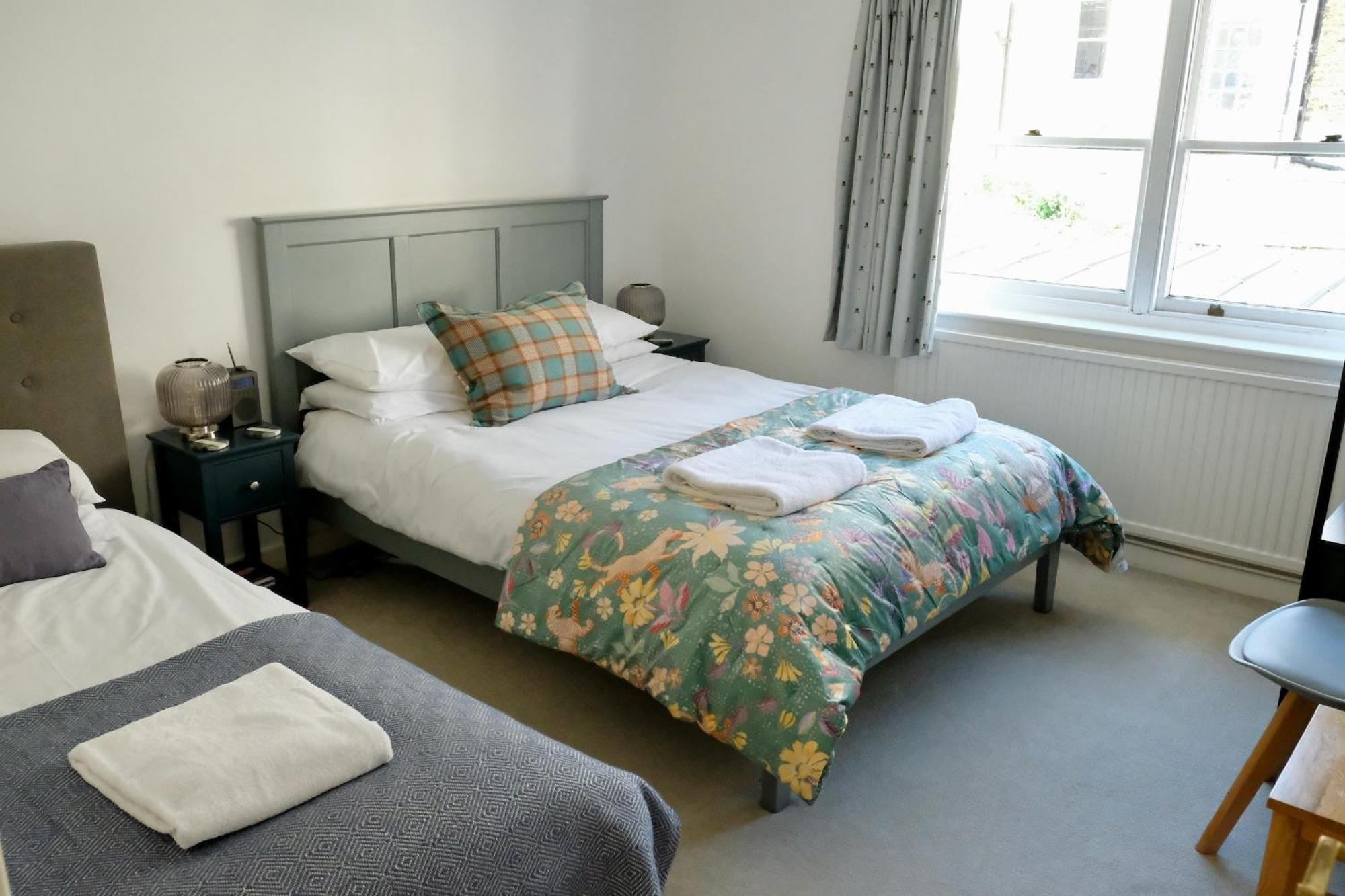 Spacious City Centre Apartment 바스 외부 사진